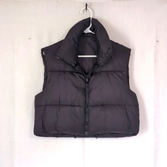 None Jackets & Blazers - Black Cropped Puff Vest Full Zip Size Large